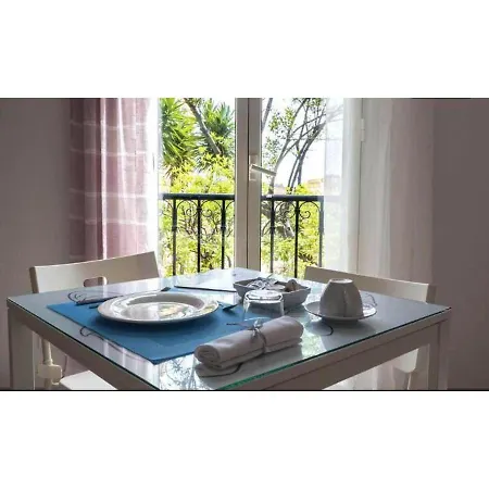 2 Bedrooms With Furnished Terrace And Wifi At 5 Km Away From The Beach アパート